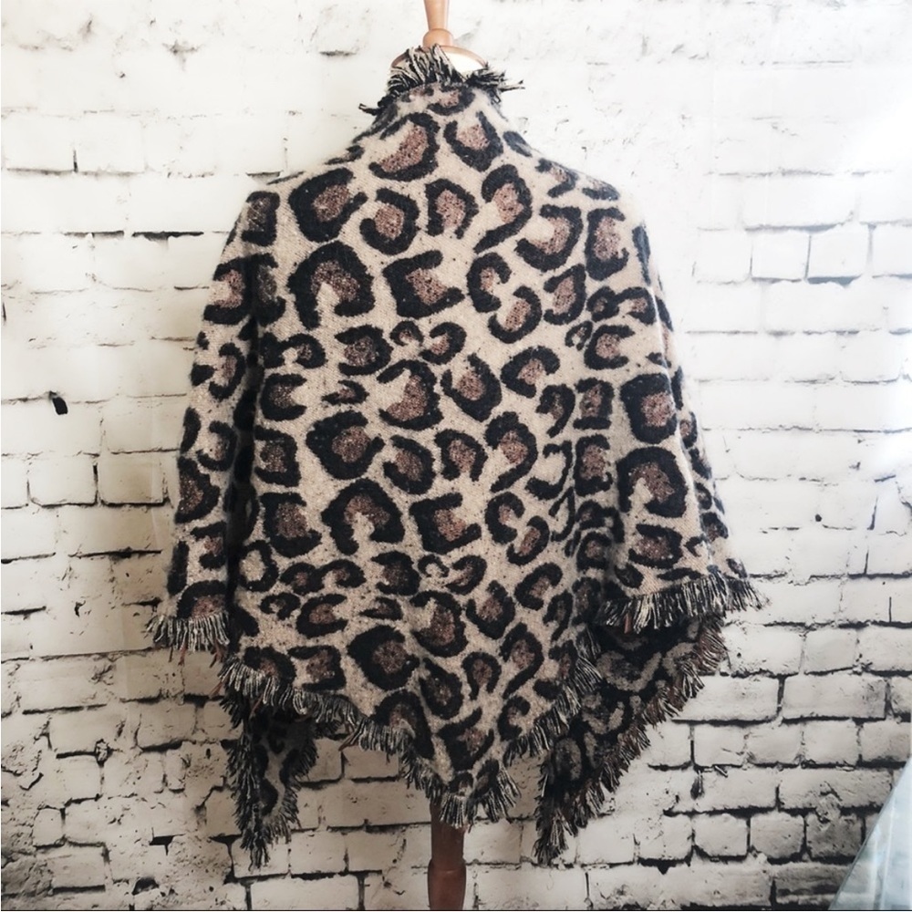 Altar’d State Leopard Scarf NWOT - Picture 3 of 7